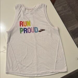 Brooks - Run Proud Top